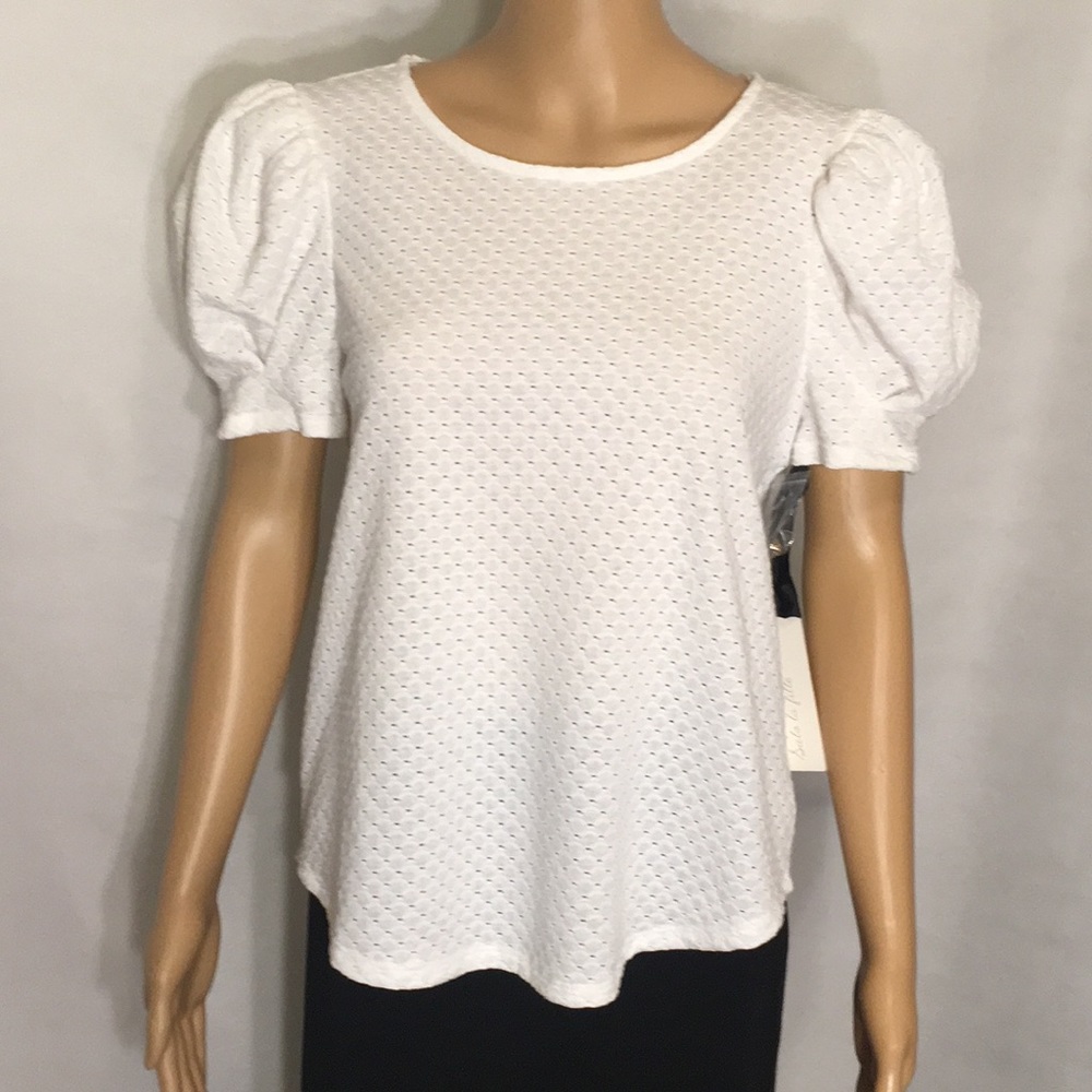 NWT White Textured Short Sleeve Crewneck Top